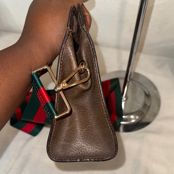 Authentic Gucci Green and Red Crossbody/Clutch Bag - Picture 15 of 16